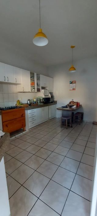 Vende-se Casa no Centro com lote grande de Palmas - To