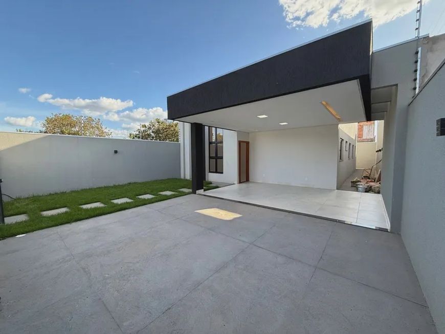 Casa para venda com 3 Quartos sendo 1 Suíte na 1205 Sul