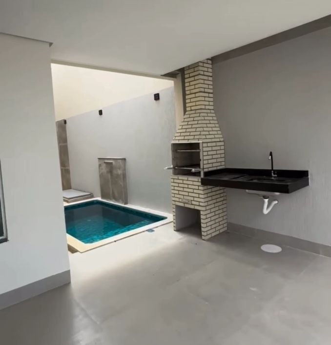 706 SUL ARSE 72, próximo super DUDA Casa 3/4 sendo 1 suite, sala c pé direito duplo