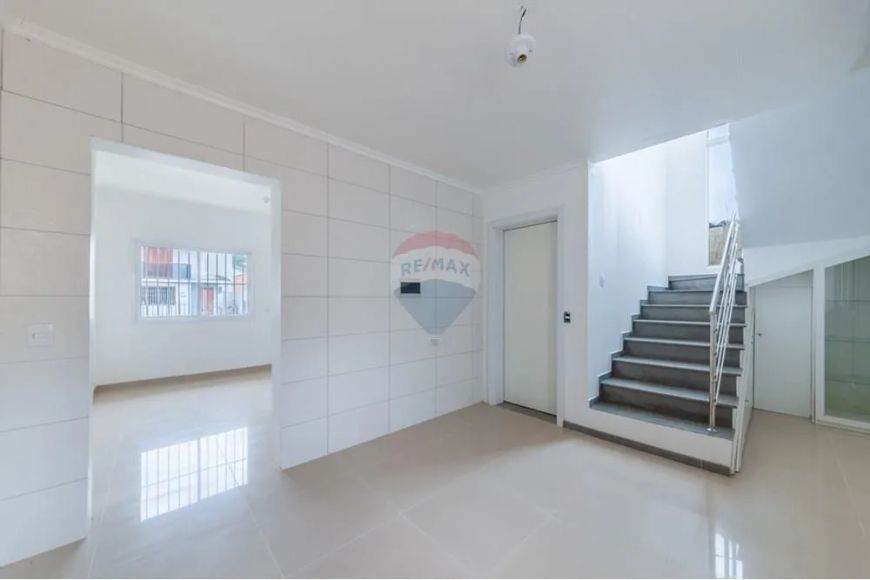 Residencial Ouro Verde! Sobrado com garagem coberta!