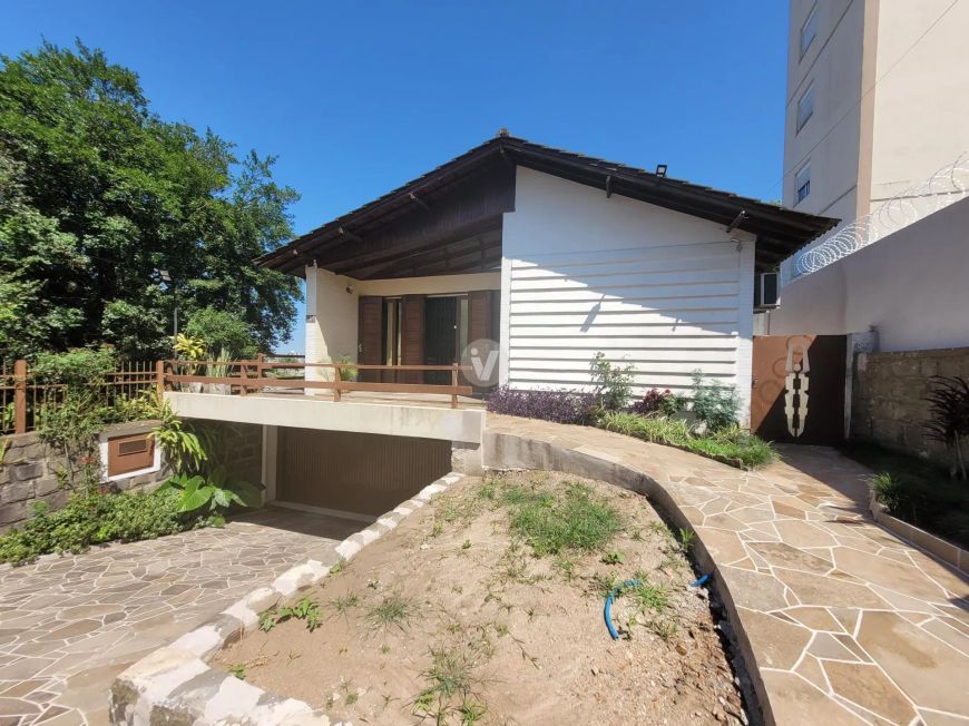 Casa Ampla no Bairro Nossa Senhora de Lourdes!