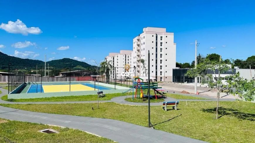 Apartamento Camobi 2 dormitórios com sacada e churrasqueira