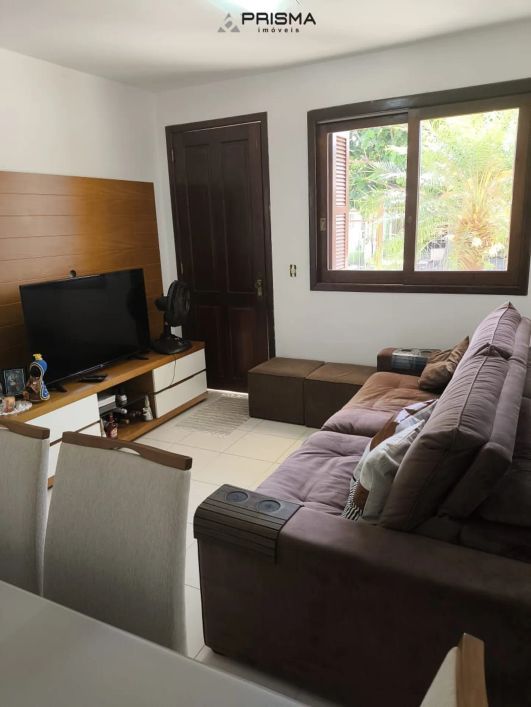 Casa a venda Santa Maria, RS, 4 dormitórios, sacada, 3 banheiros 3 vagas de gar