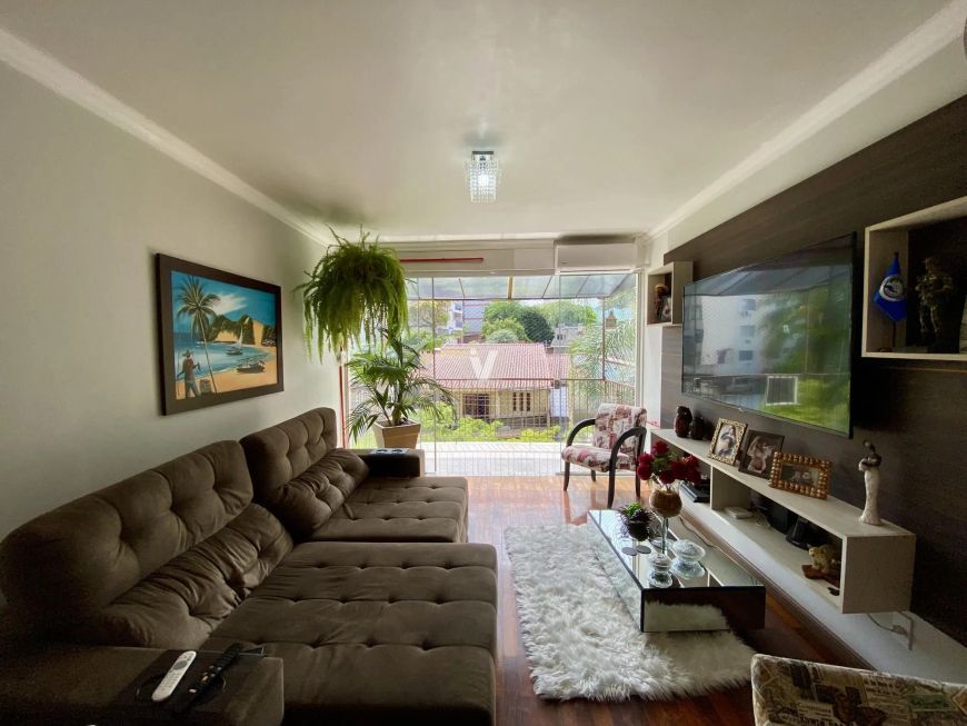 Apartamento 2 dorms no Centro, 126m², vaga e sacada com vista para os morros!