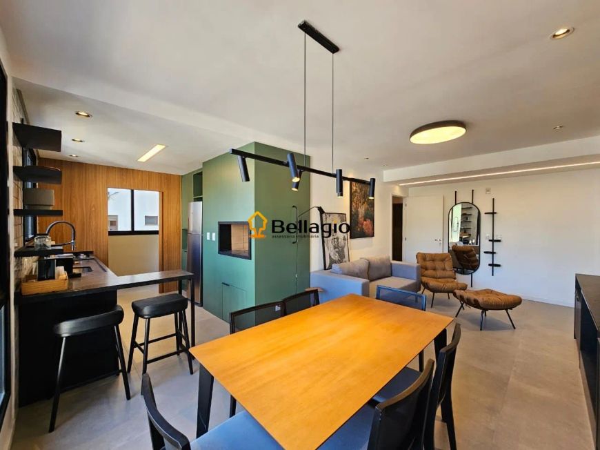 Apartamento de 2 dormitorios, suíte e garagem!!!