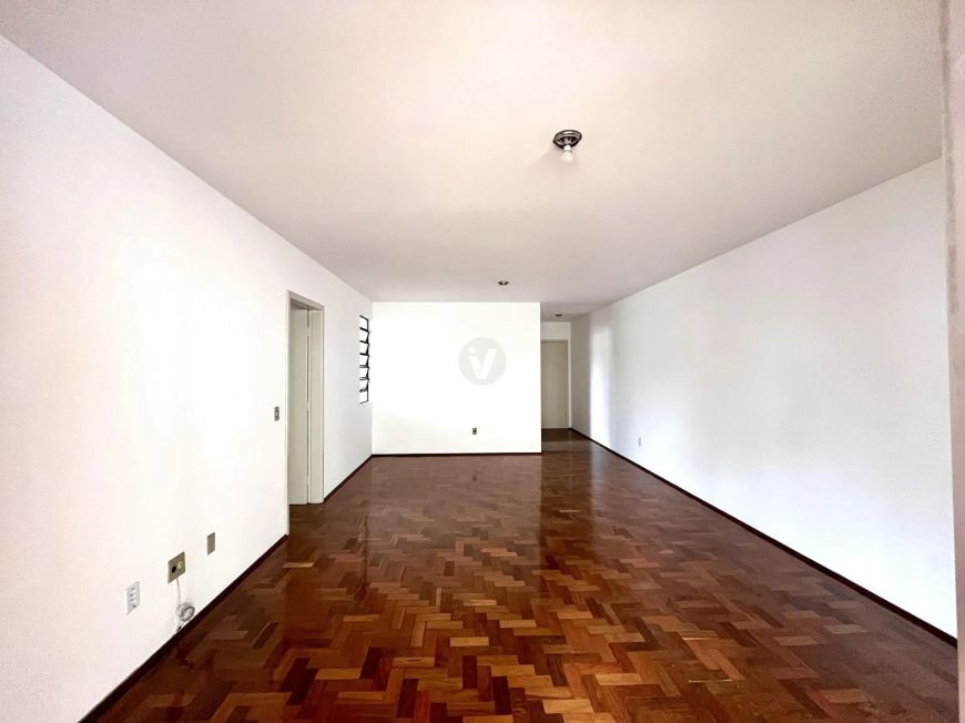 Apartamento 2 dormitórios e dependência