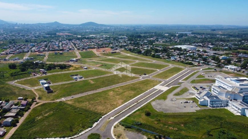 Terreno a venda no bairro Pinheiro Machado
