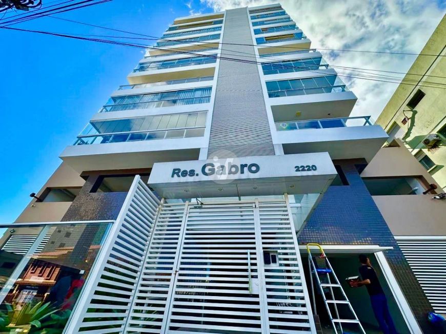 Apartamento no residencial Gabro com box duplo de garagem!