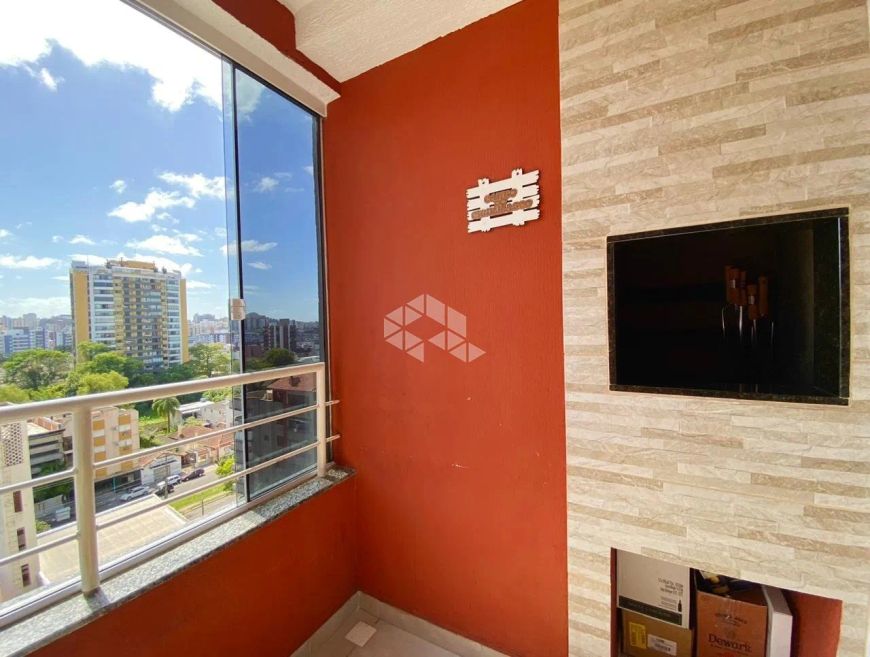 Apartamento semimobiliado á venda ao lado da Sexta Brigada