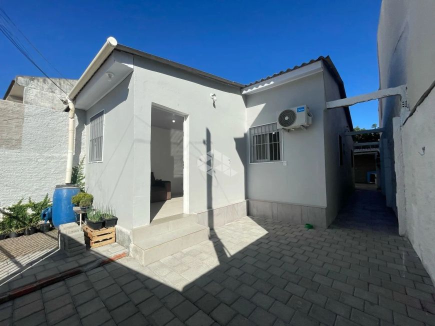 CASA 2 DORMITÓRIOS BAIRRO PASSO D"AREIA