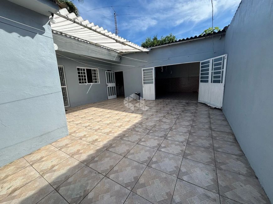 Casa de 3 quartosà venda no bairro Juscelino Kubitschek em Santa Maria - RS