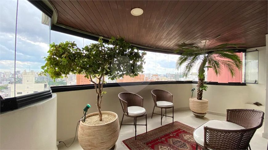 Apartamento com 4 quartos para locação em Indianópolis - SP