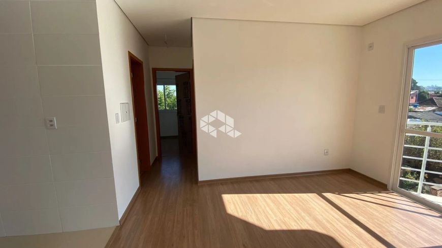 Apartamento com 02 dormitórios e vaga de garagem à venda, no bairro Pinheiro Machado em Santa Maria.
