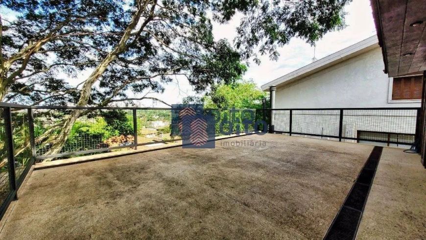 Ótima casa com linda vista no Sumaré