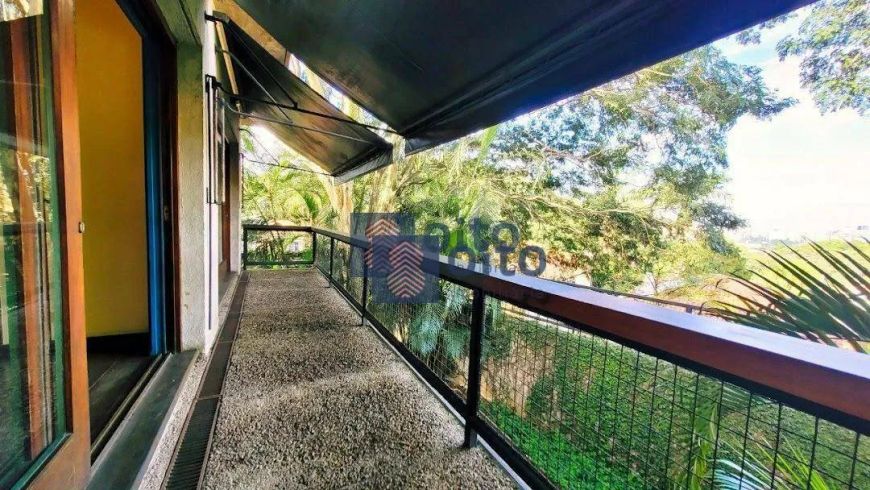Ótima casa com linda vista no Sumaré