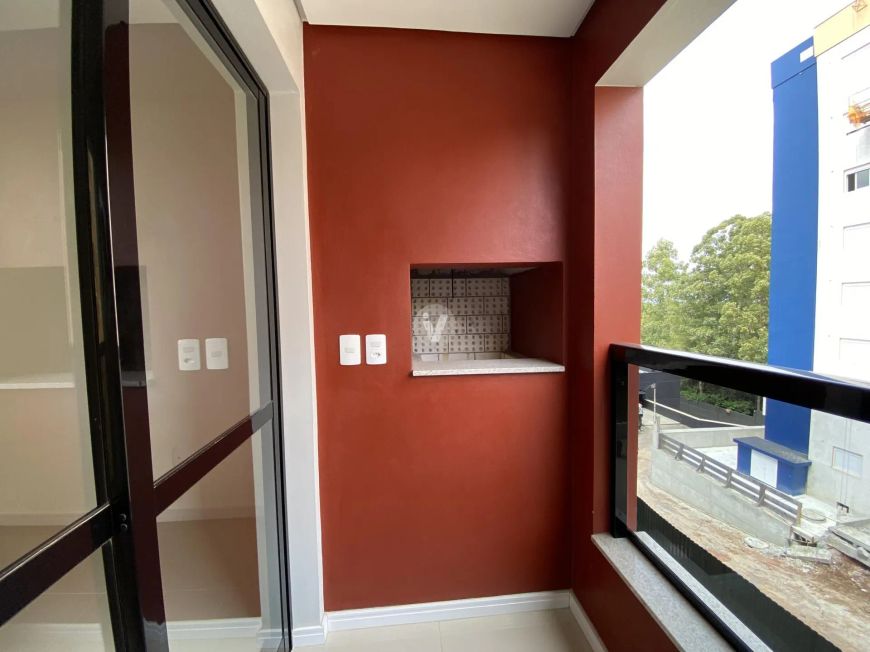 Apartamento de 2 dormitórios no bairro Uglione