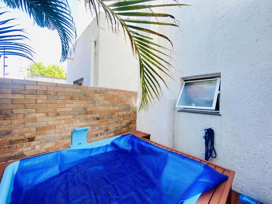 Casa semi mobiliada de 2 dormitórios no Dom Antonio Reis