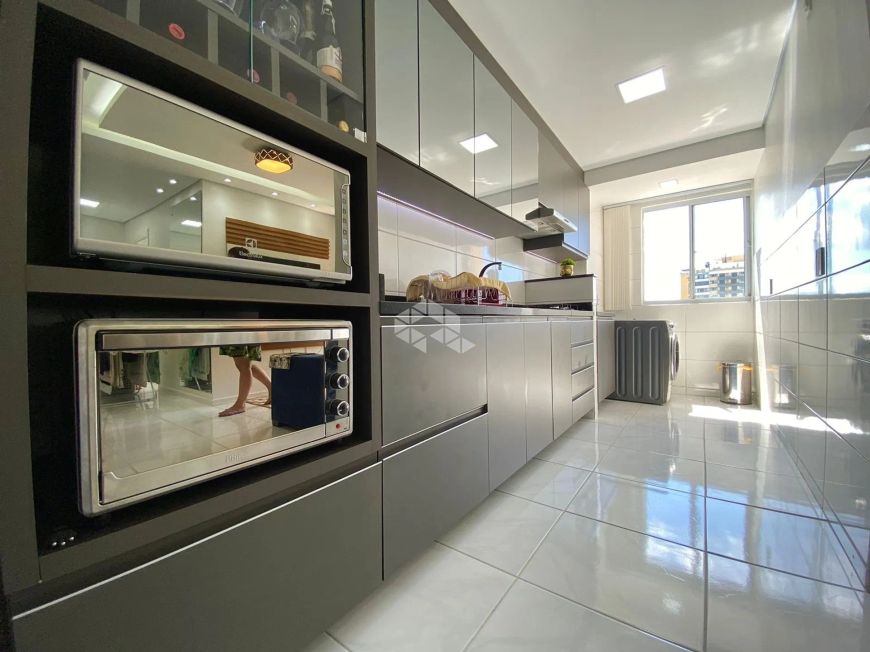 Apartamento semimobiliado á venda no bairro Noal