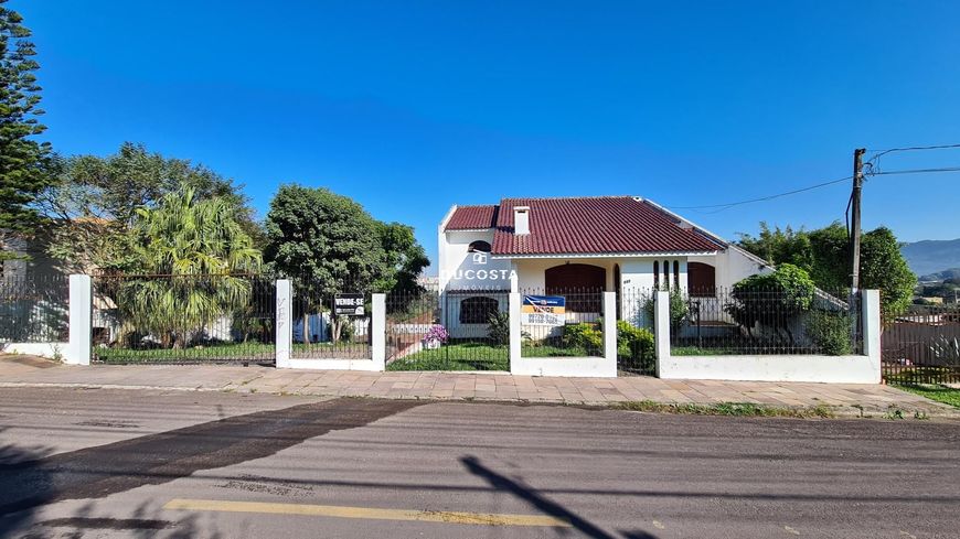 Casa no bairro Itararé com 357m² área construída e terreno 15X50