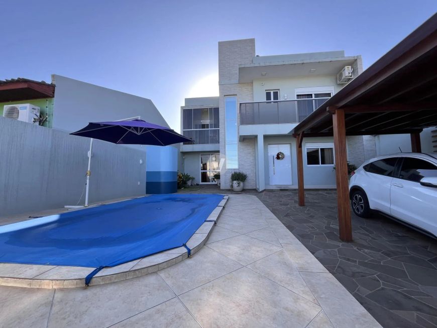 Casa 4 dormitórios à venda Juscelino Kubitschek Santa Maria/RS
