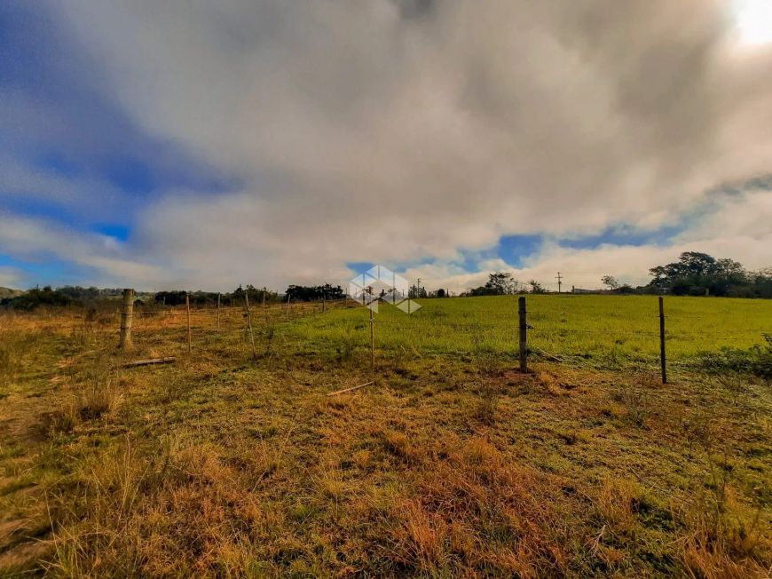 Área ampla medindo 16,5201 hectares