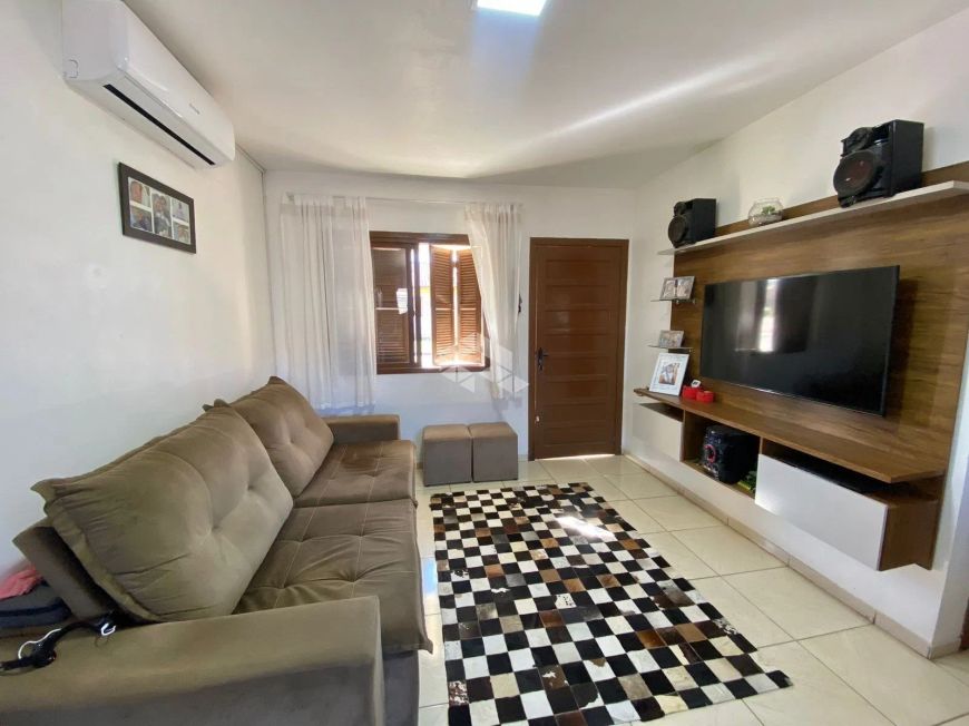 Casa de condomínio á venda no Bairro Jardim Berleze