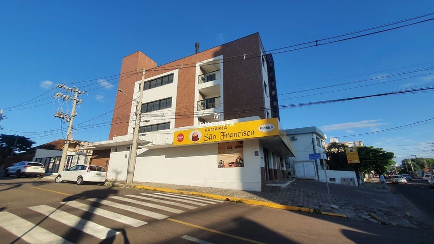 Apartamento 3 Dormitórios na Rua Euclides da Cunha, próximo Hospital da Brigada