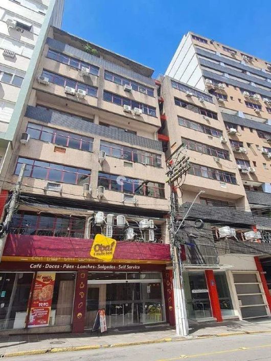 Sala comercial para venda na rua Alberto Pasqualini no centro de Santa Maira