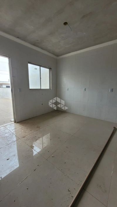Casa à venda com 3 dormitórios em construção no Bairro Camobi em Santa Maria