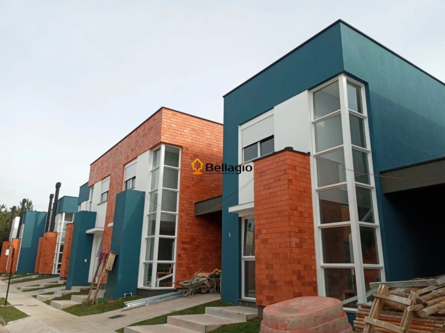 Casa 2 dormitórios à venda Diácono João Luiz Pozzobon Santa Maria/RS