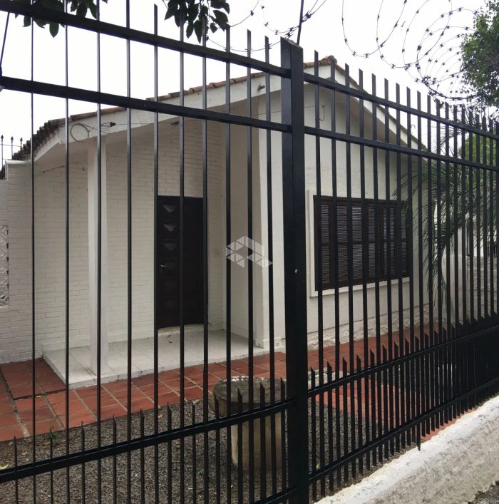 Casa 3 dormitórios com suíte à venda no bairro Patronato em Santa Maria