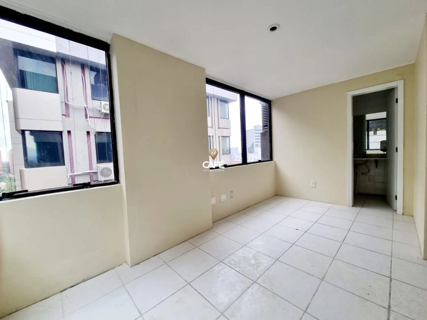 Sala Comercial em Frente ao Hospital de Caridade