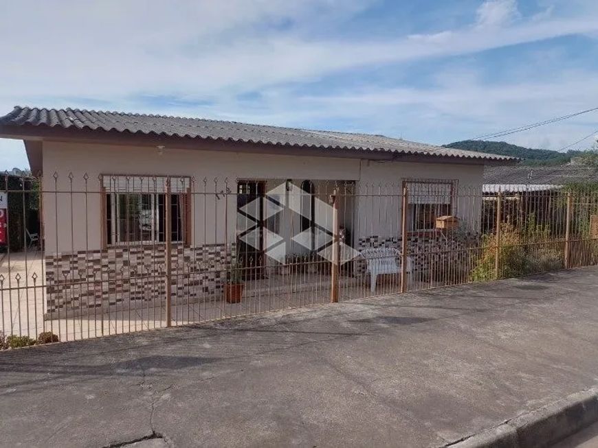 Casa de 2 quartos à venda no bairro Tomazetti, Santa Maria, RS.