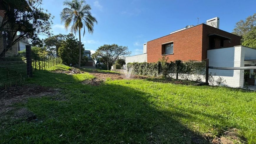 Terreno no condomínio Morada do Lago!