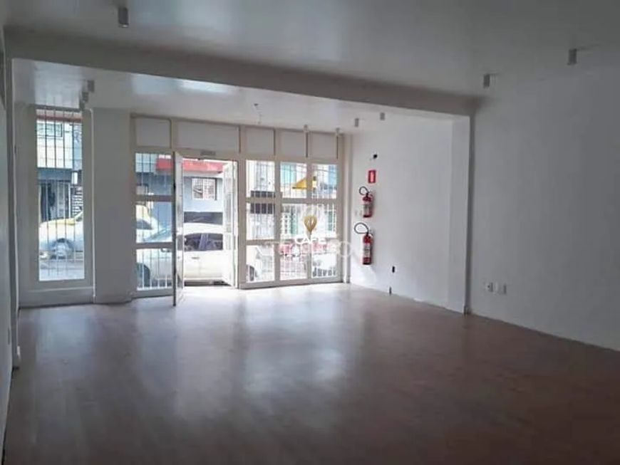 Sala comercial de privativos com garagem, localizada na Rua Vale Machado.
