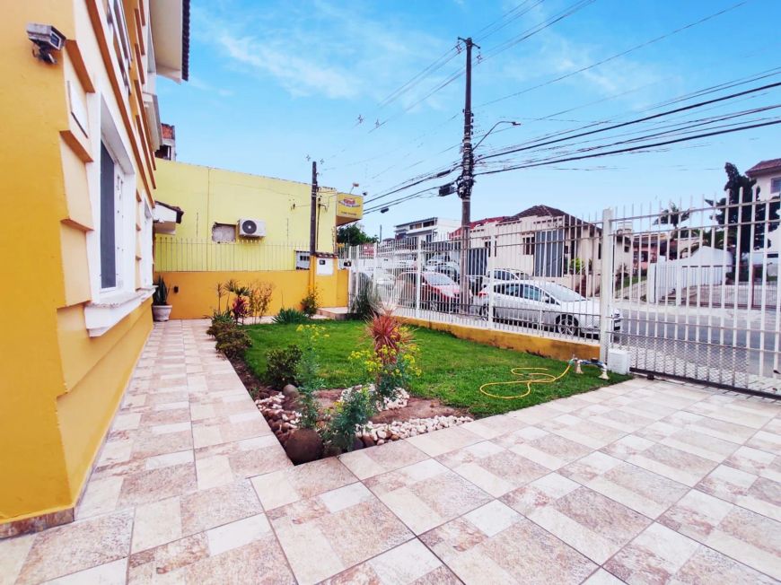 Excelente casa localizada no Bairro Medianeira na cidade de Santa Maria -RS