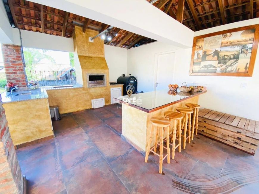 Casa, 3 Dormitórios, 1 Suíte, 3 Banheiros, 3 Vagas, Piscina, Lareira, Espaço Gou