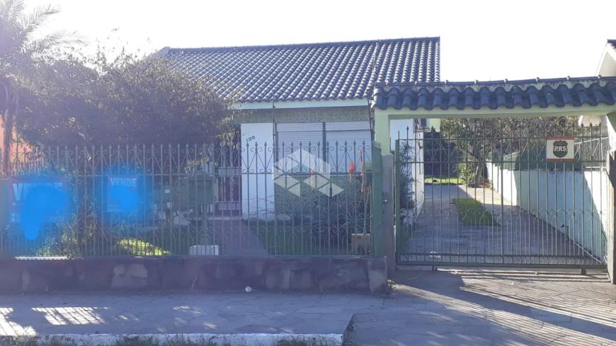 CASA COM 3 DORMITÓRIOS