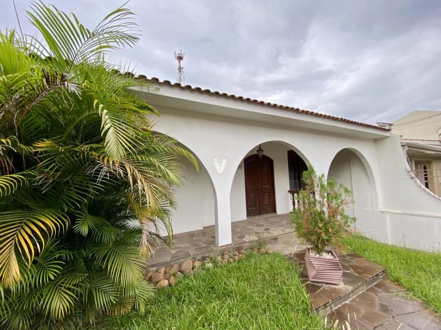 Casa com 4 dormitórios e 268 m² no bairro Noal – Santa Maria