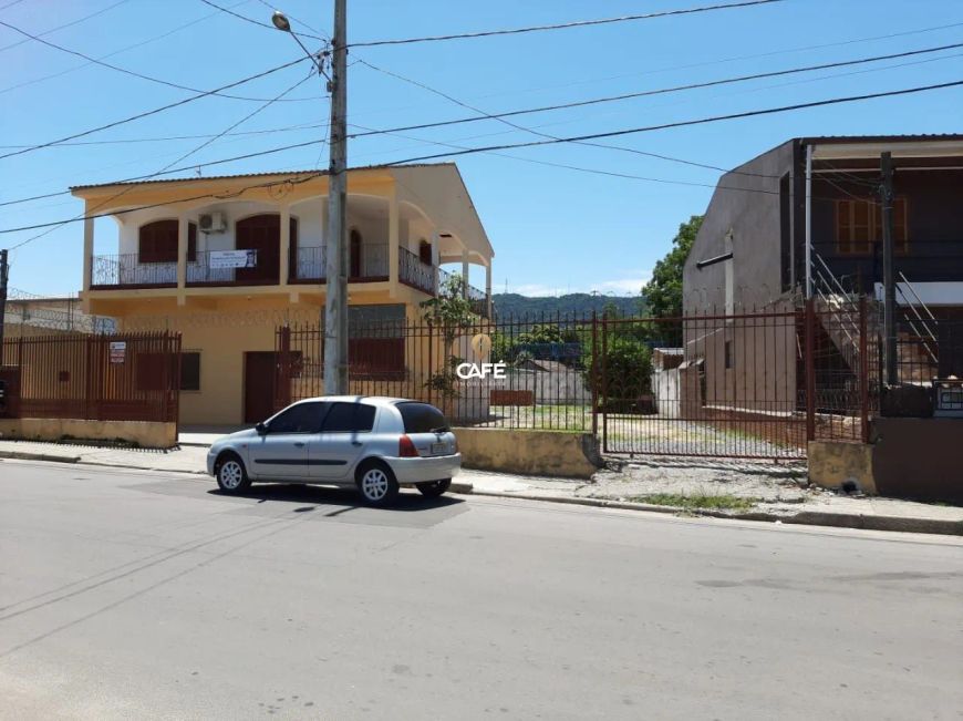 Casa 3 dormitórios, 1 banheiro, vaga, bairro Carolina