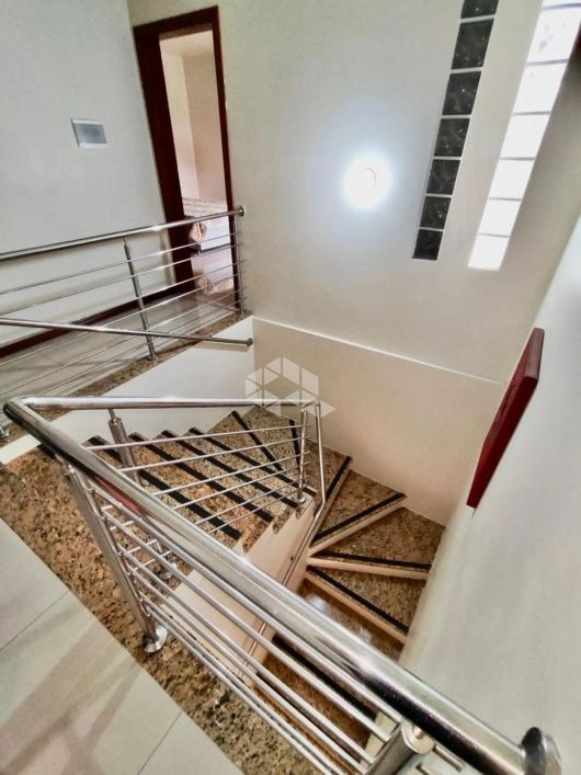 Casa de 3 quartos no bairro JK em Santa Maria