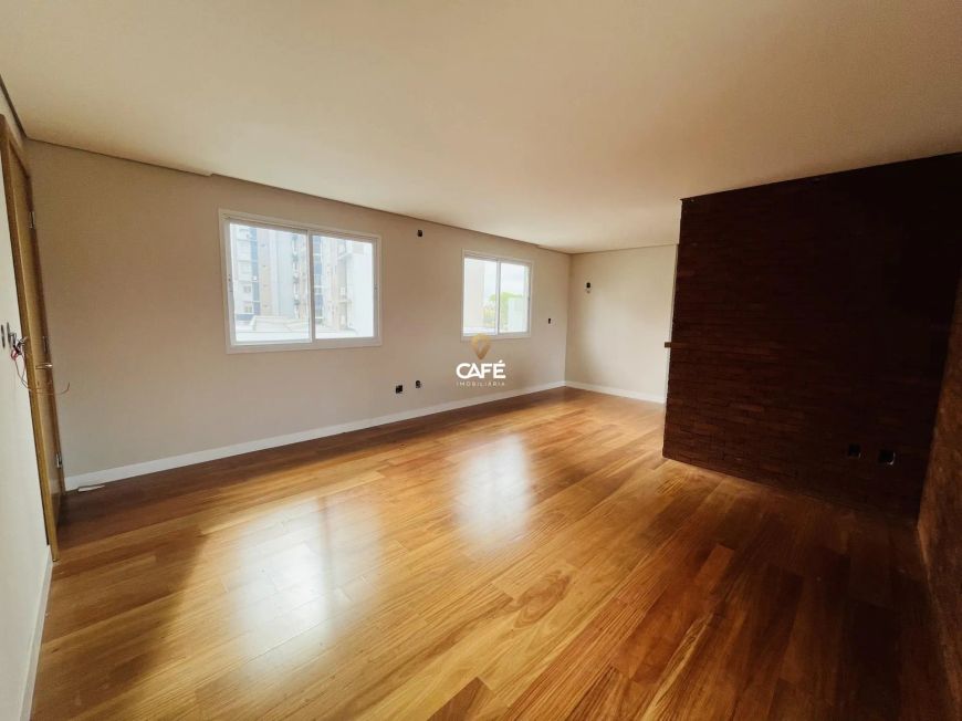 Cobertura, 3 Dormitórios, 1 Suíte, 3 Banheiros, 2 Vagas, Terraço, Dores