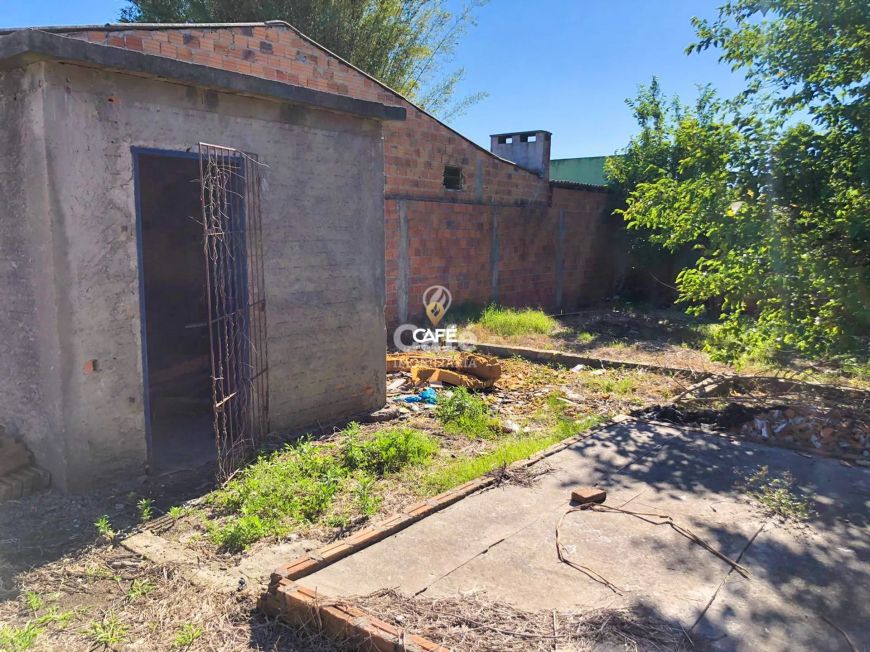 Terreno, Bairro Pinheiro Machado, com poço artesiano