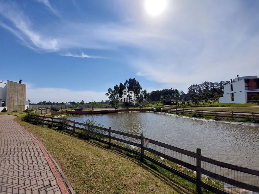 BELÍSSIMA CASA 3 DORMITÓRIOS COM SUÍTE A VENDA NO RESIDENCIAL PARQUE DAS OLIVEIR