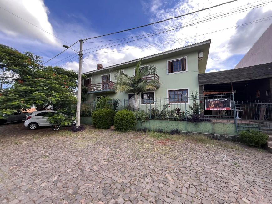 Prédio residencial com três apartamentos, Residencial Lopes