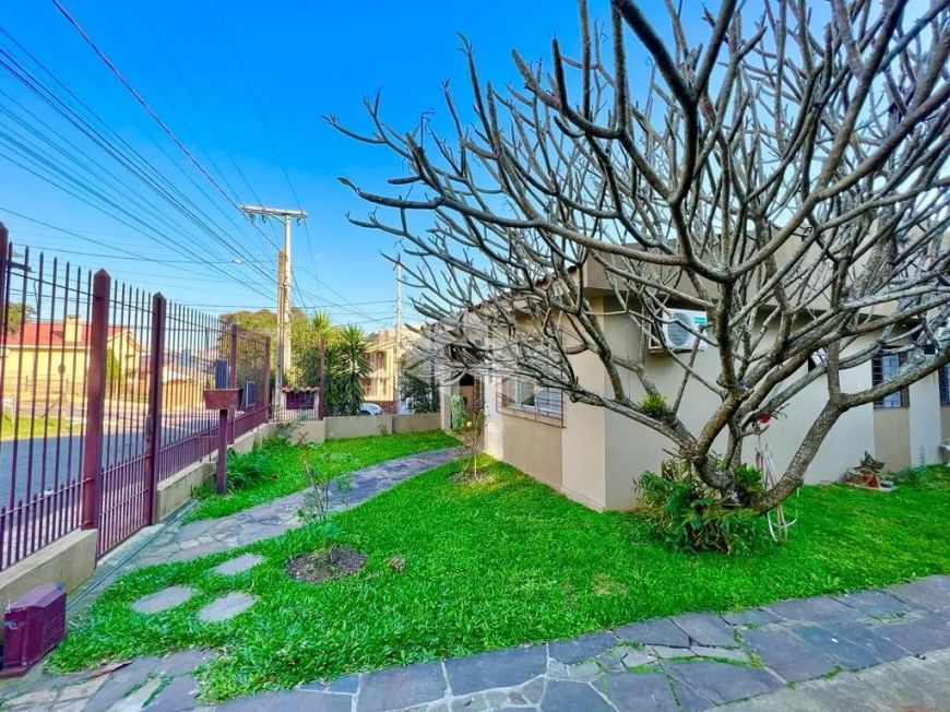 Casa a venda no bairro Nonoai