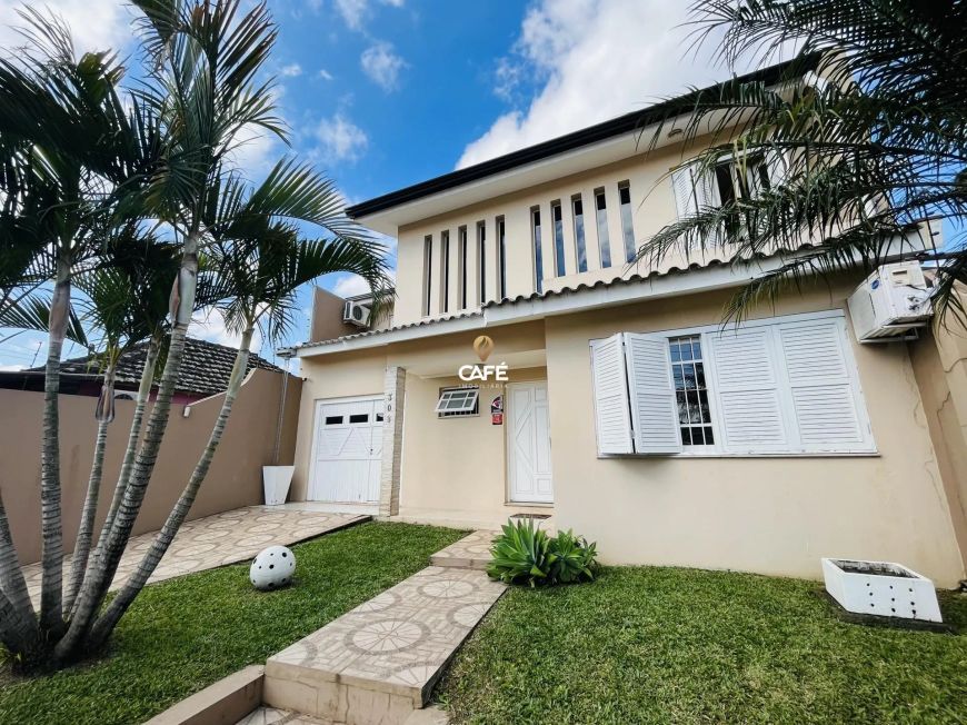 Imponente casa em região de fácil acesso para todas saídas da cidade.