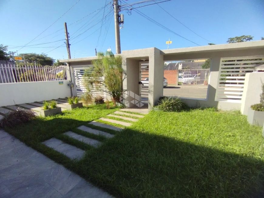 Casa Duplex com 5 dormitórios no Bairro Juscelino Kubitschek em Santa Maria / RS
