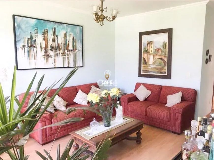 Ampla casa com 233,45 m², 03 dormitórios 4 vagas de garagem no cond. Sociedade D