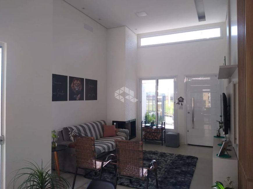 Casa de 3 quartos à venda no bairro Pinheiro Machado, Santa Maria, RS.